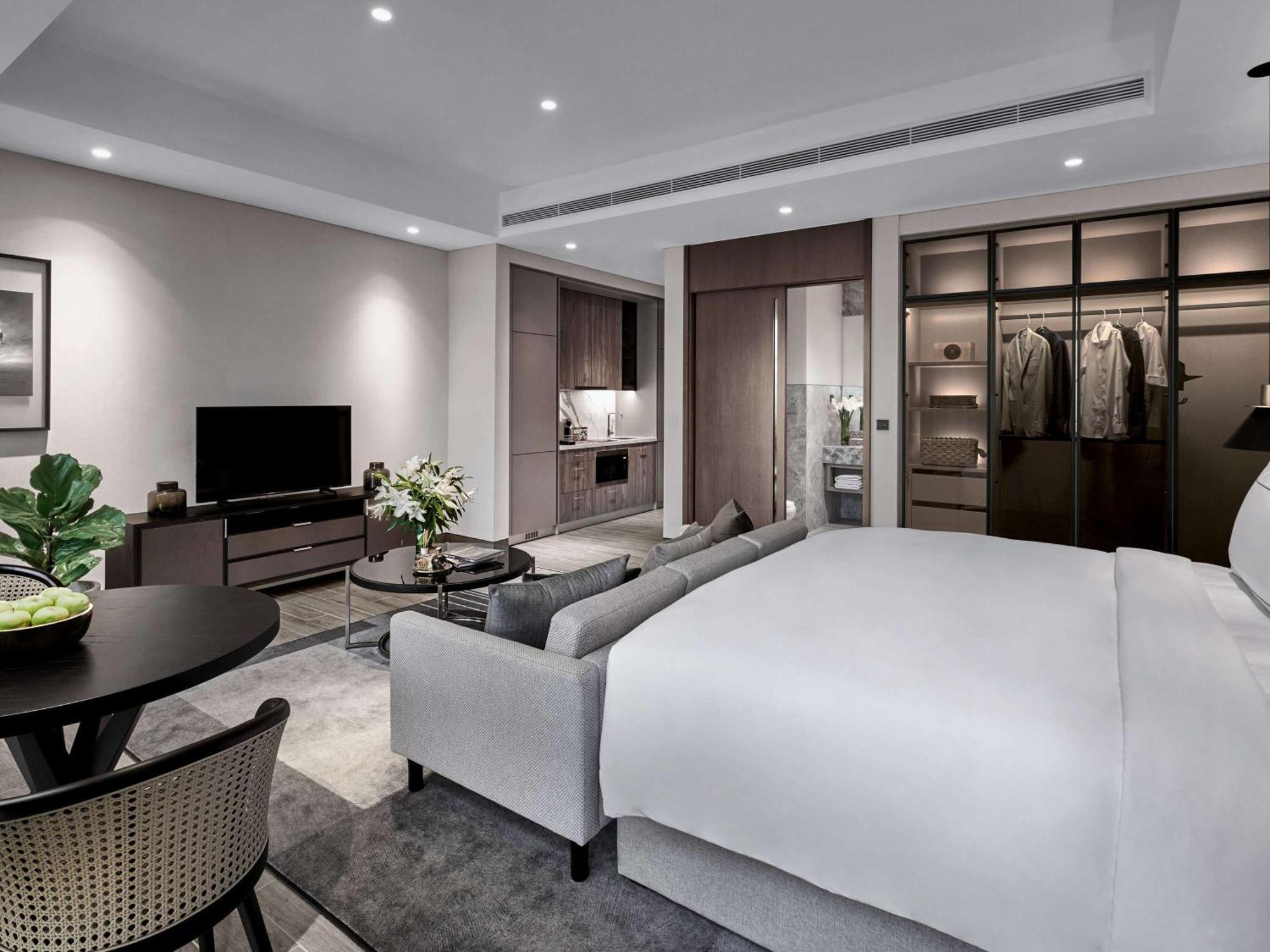 25Hours Hotel Jakarta The Oddbird Экстерьер фото