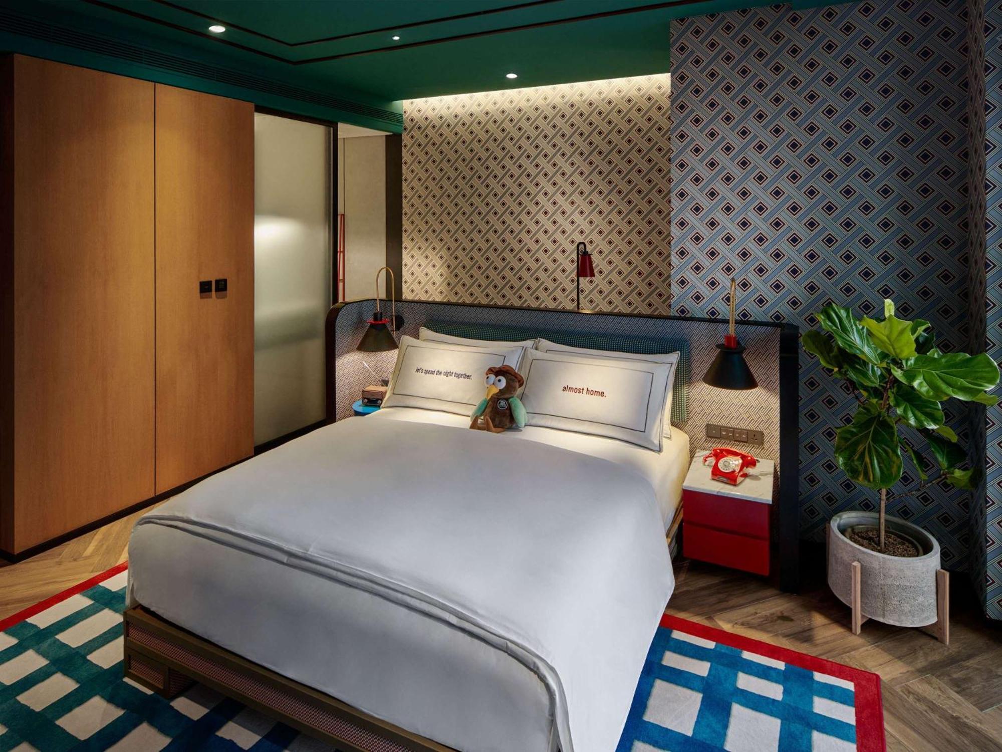 25Hours Hotel Jakarta The Oddbird Экстерьер фото