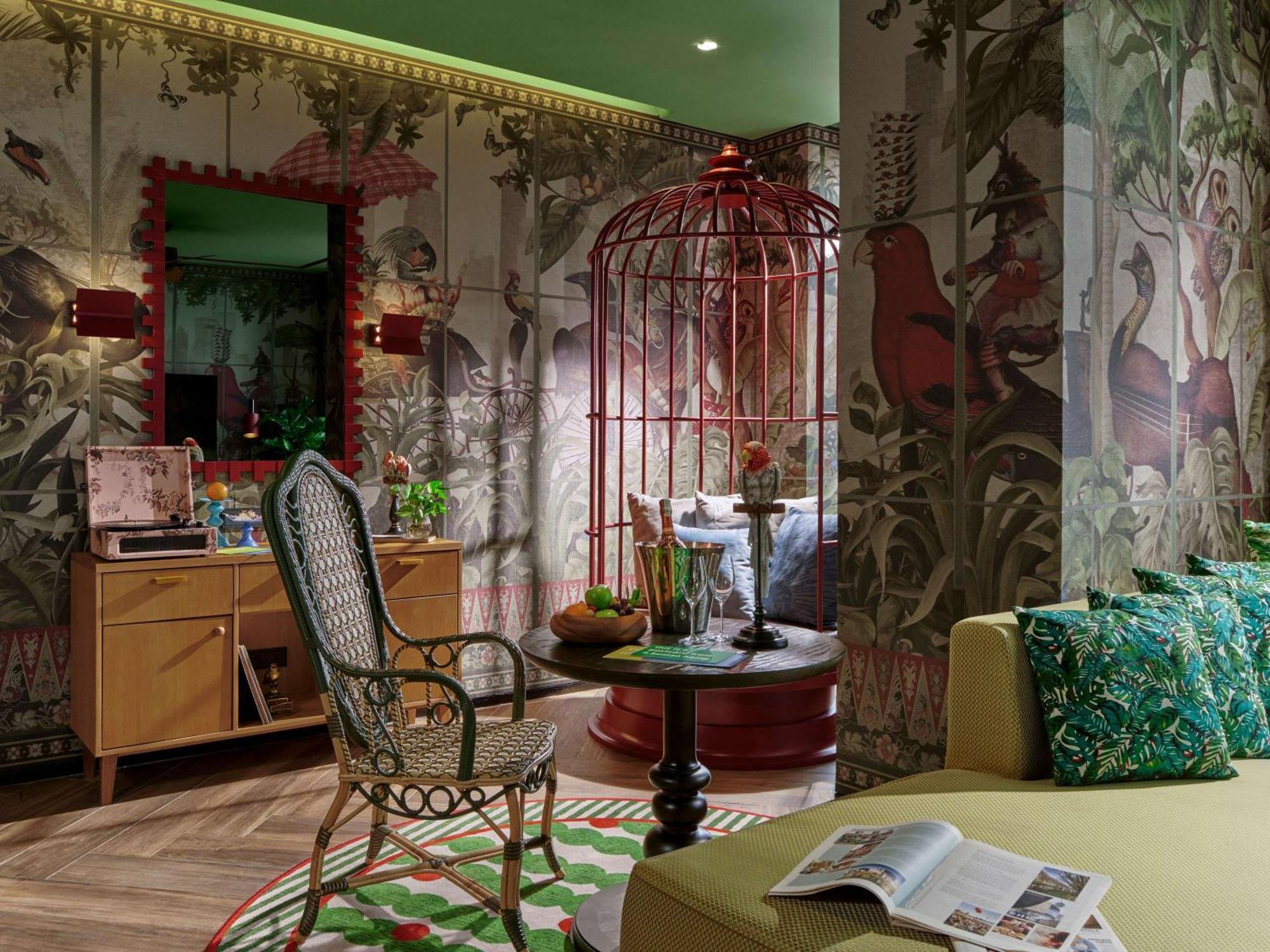 25Hours Hotel Jakarta The Oddbird Экстерьер фото